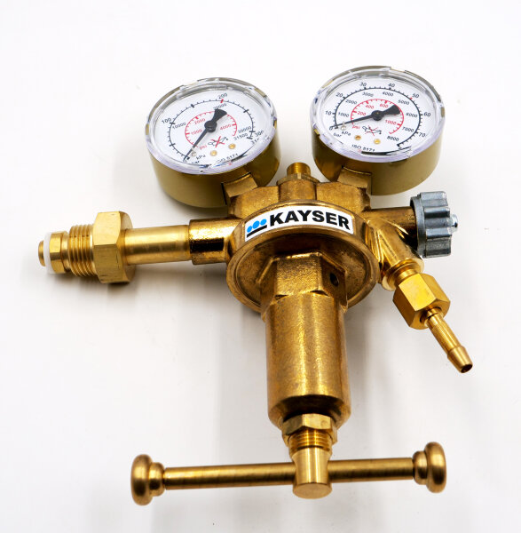 Bottle pressure reducer for compressed air from 200 bar to 0-30 bar.