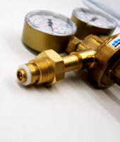 Bottle pressure reducer for compressed air from 200 bar to 0-30 bar.